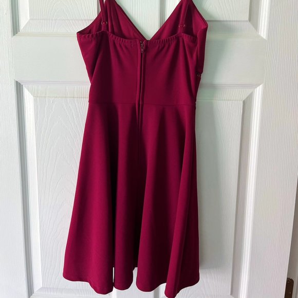 Francescas Collection Mi Ami Maroon Mini Dress - Picture 3 of 6